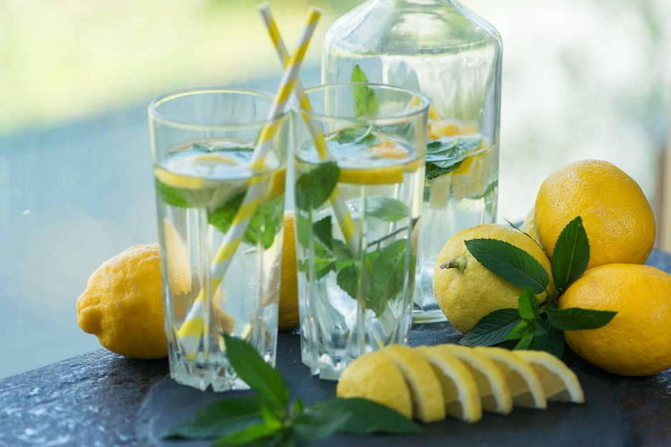 Yağ Yaktıran Formül: Naneli Limonlu Su Detoksu Nasıl Yapılır? Nane Limon Salatalık Detoksu